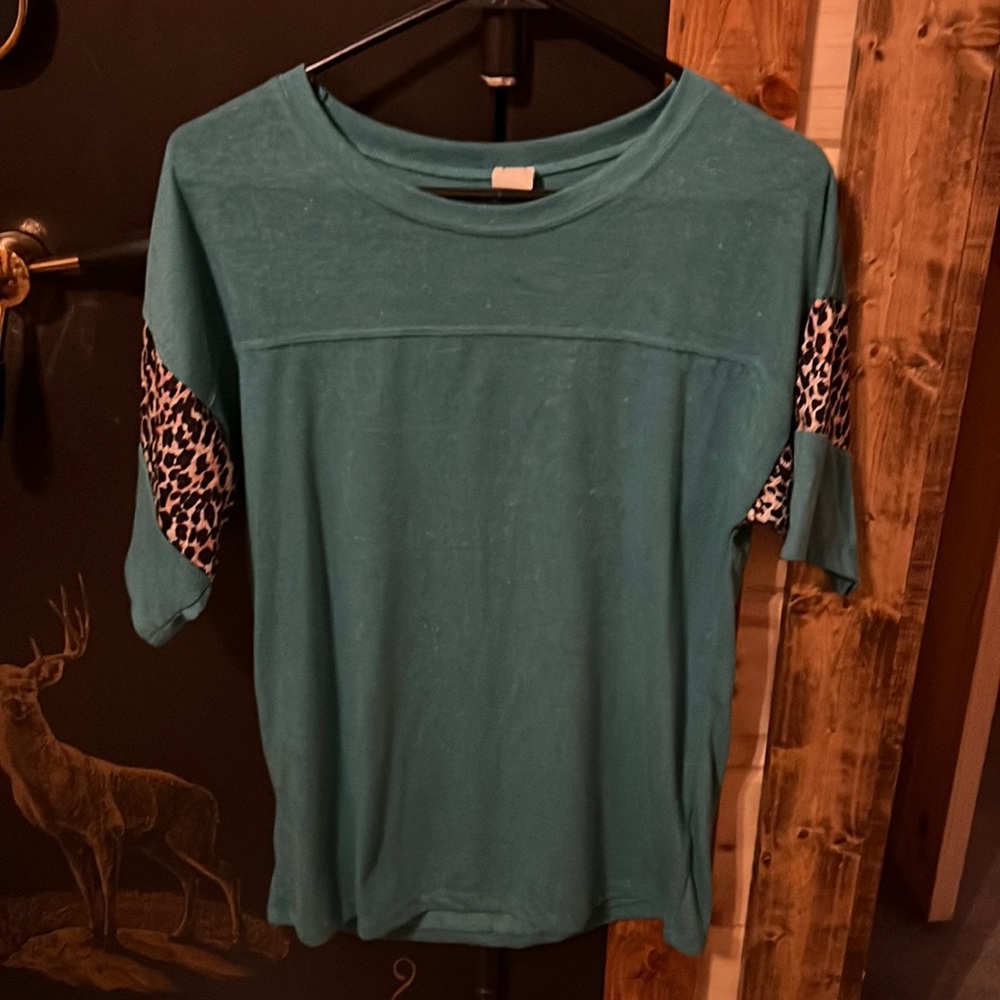 Boutique leopard top small